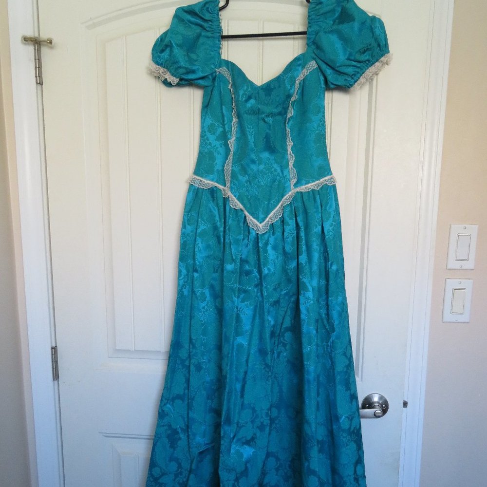 Handmade Costume Theatrical Renaissance XS (110J)